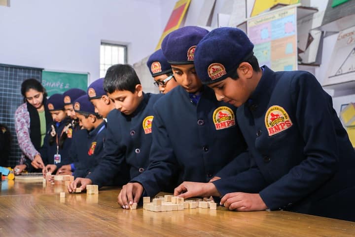 Bhagwan Mahaveer Public Senior Secondary School-Laboratory