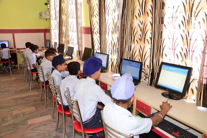 Bhai Mohri Ji Memorial Public Senior Secondary School-IT-Lab