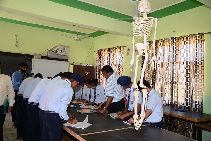 Bhai Mohri Ji Memorial Public Senior Secondary School-Laboratory