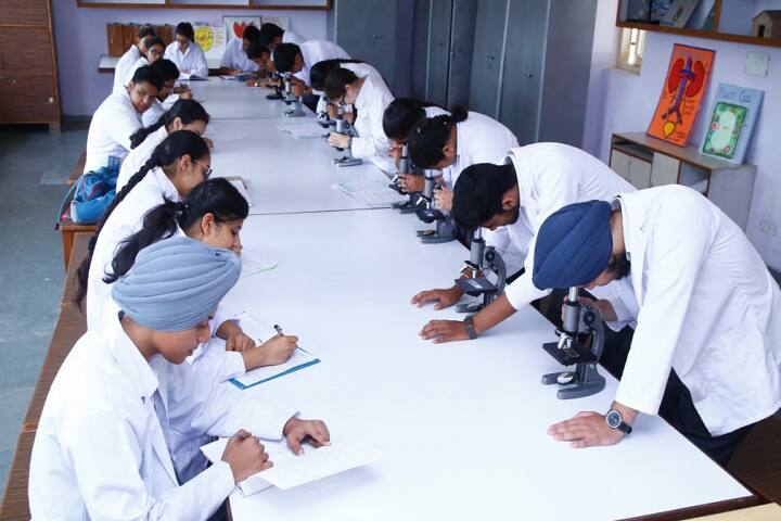 Bhupendra International Public School-Laboratory