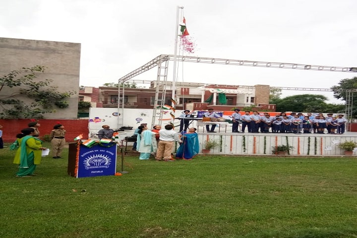 Blossoms Senior Secondary School-Independence Day Celebrations