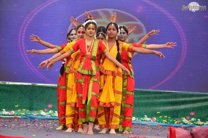 Braintree World School-Dance