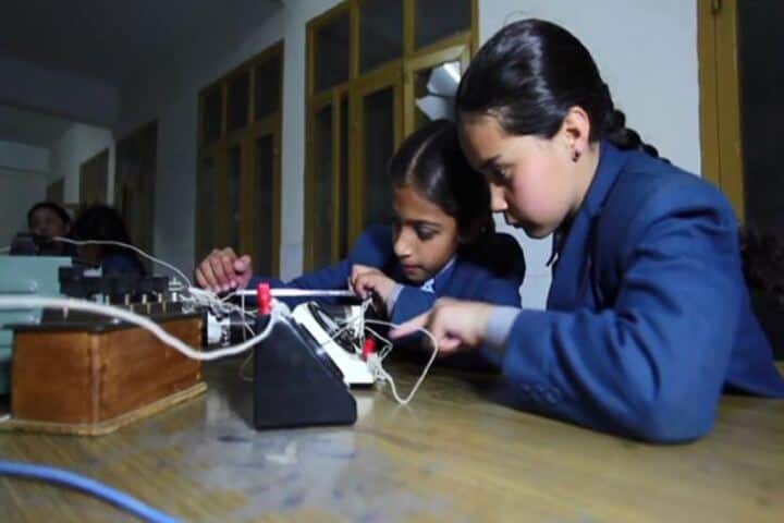 C T Public School-Physics Lab