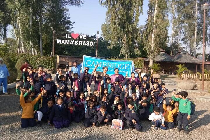 Cambridge International School-Picinic