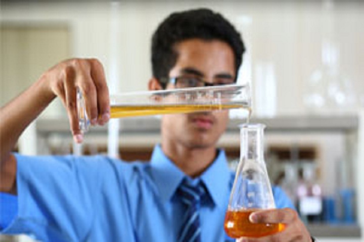 Career Point Gurukul-Chemistry Lab