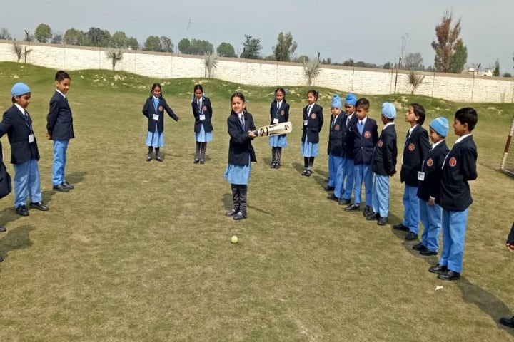 CMS Guru Kashi Public School-Cricket Training