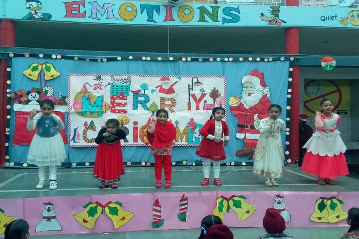 D C Model International School-Christmas Celebrations