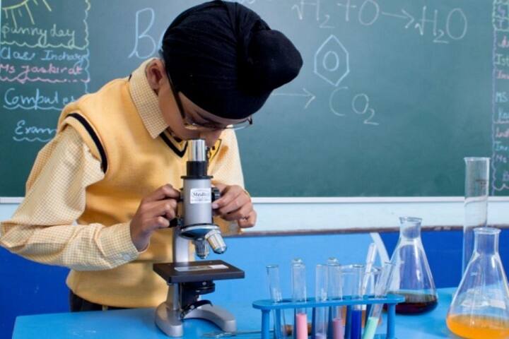 Darrick International School-Laboratory