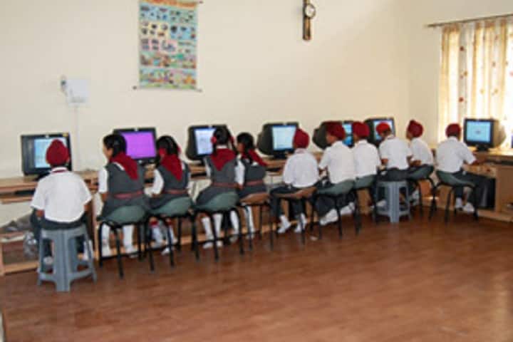 Dashmesh Parivar International School-Computer Lab