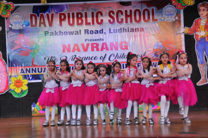 Dav Public School-Dance