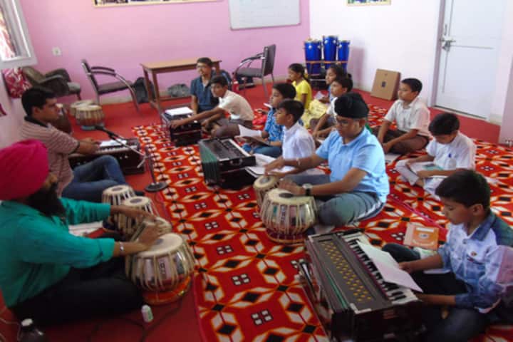 DAV Public School-Music room