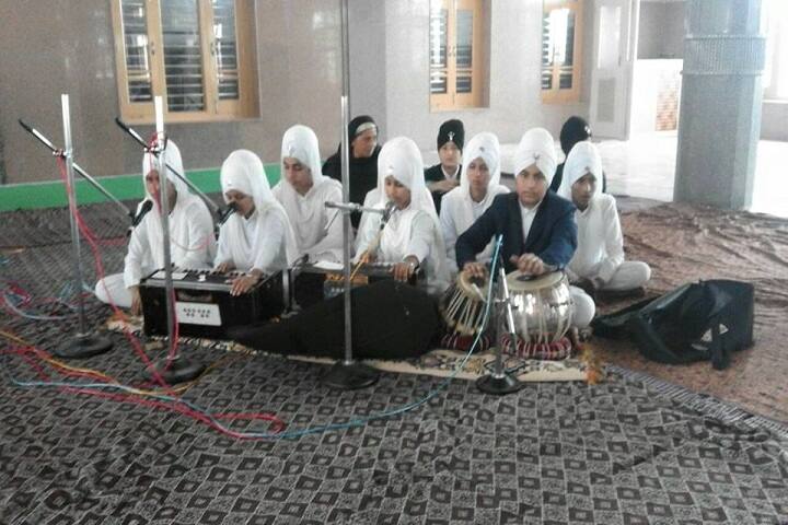 Deewan Toddar Mall Public School-Music room