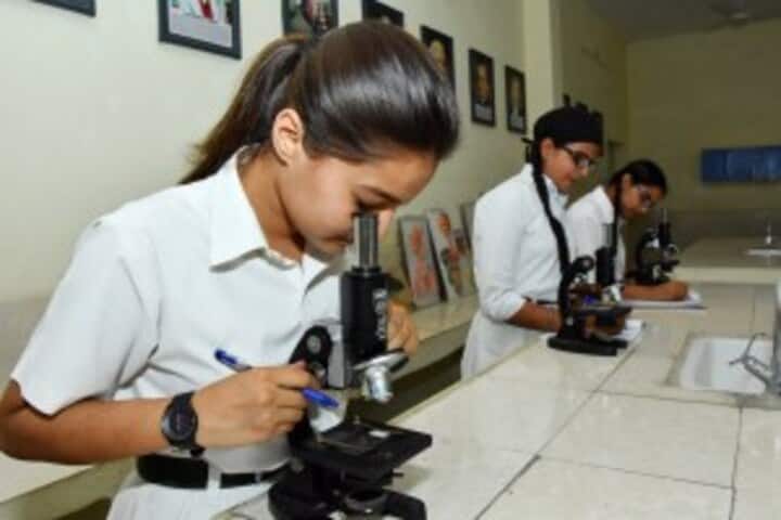 Delhi Public School-Physics Lab