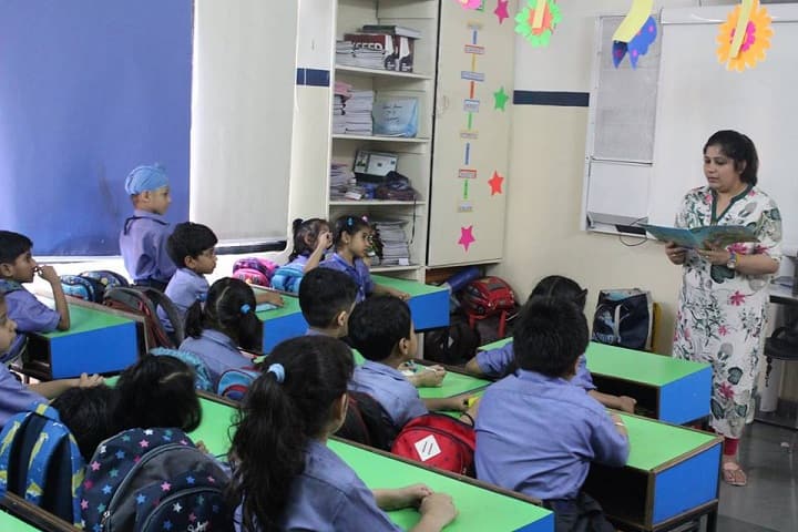 Dikshant International School-Classrooms