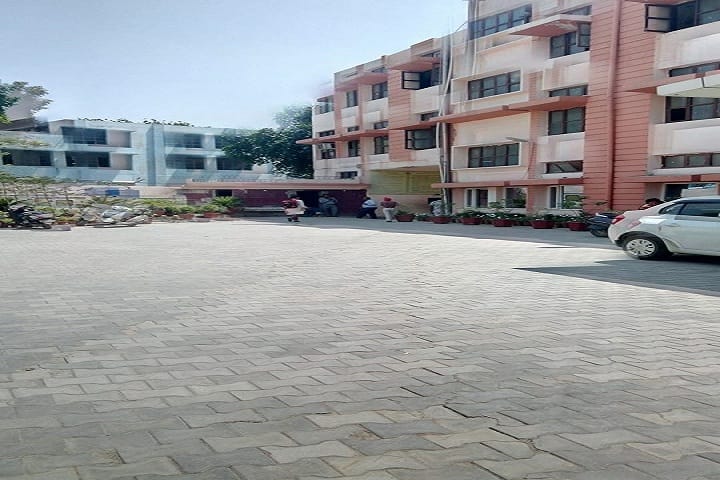Dr Daulat Ram Bhalla Dav Centenary Public School-Campus View
