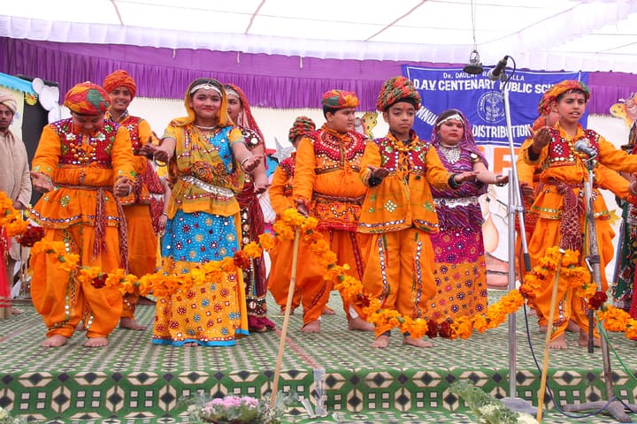 Dr Daulat Ram Bhalla Dav Centenary Public School-Festival Celebration