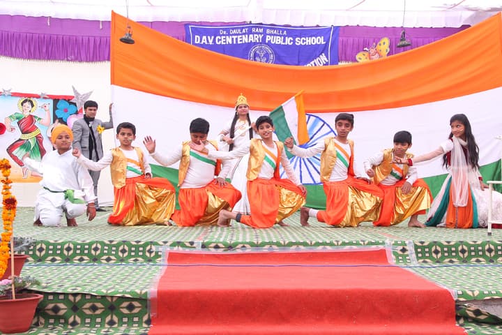 Dr Daulat Ram Bhalla Dav Centenary Public School-Republic day Celebration