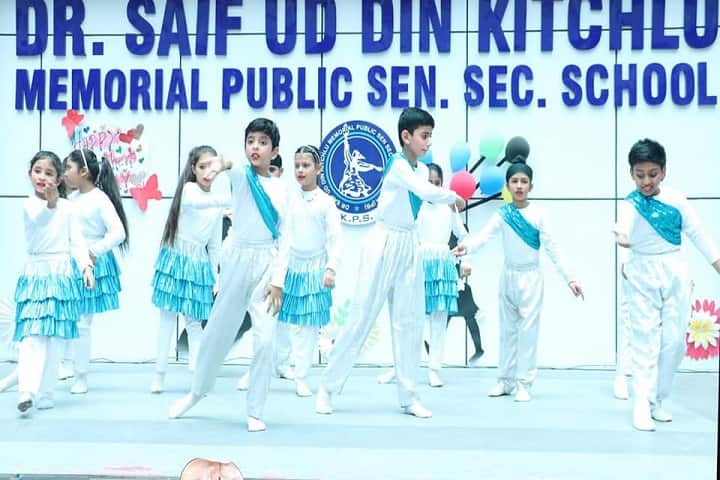 Dr Saif-Ud-Din Kitchlu Memorial Public School-Annual day