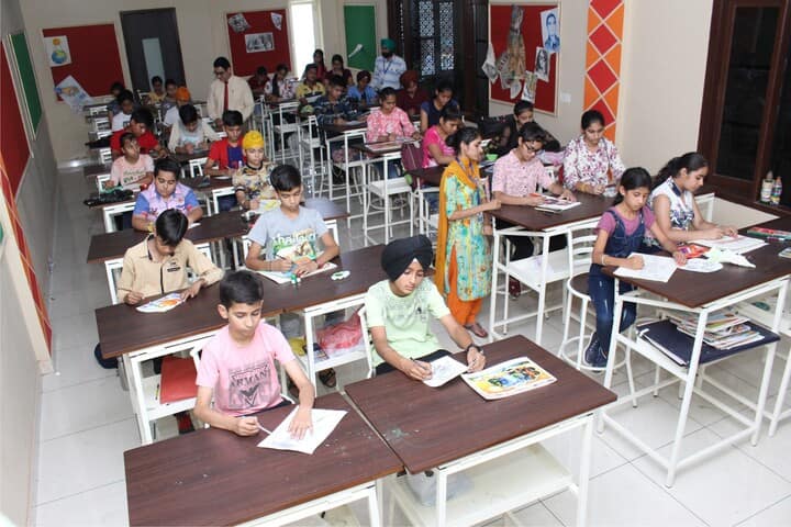 Dr Saif-Ud-Din Kitchlu Memorial Public School-Drawing room