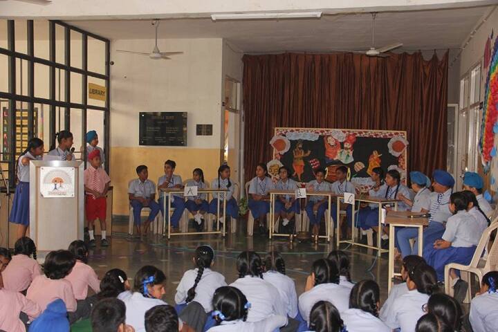 Dr RC Jain Innovative Senior Secondary Public School-Quiz competition