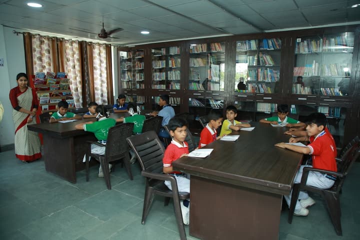 Everest Public Senior Secondary School-Library