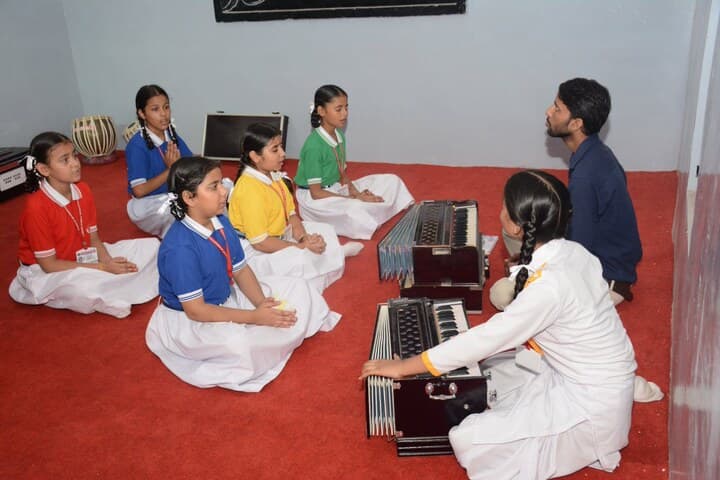 Everest Public Senior Secondary School-Music Room