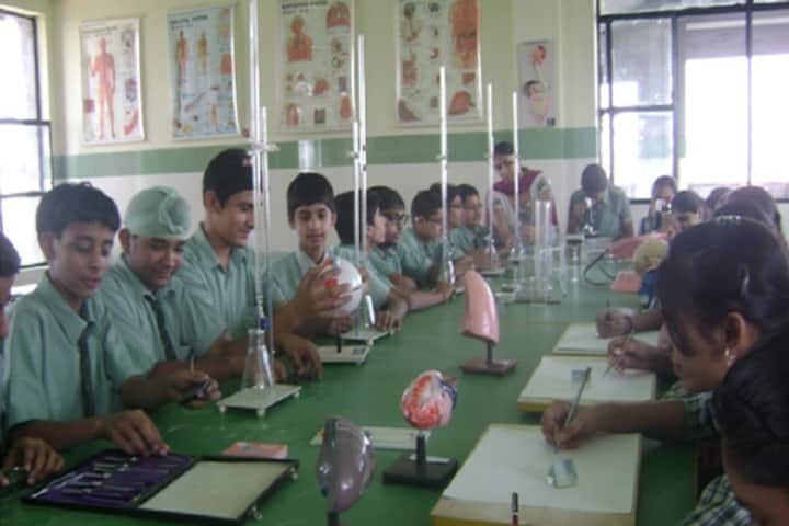 Green Land Convent School-Science lab