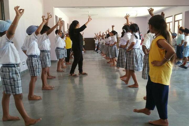 Guru Nanak Foundation Public School-Dance Class