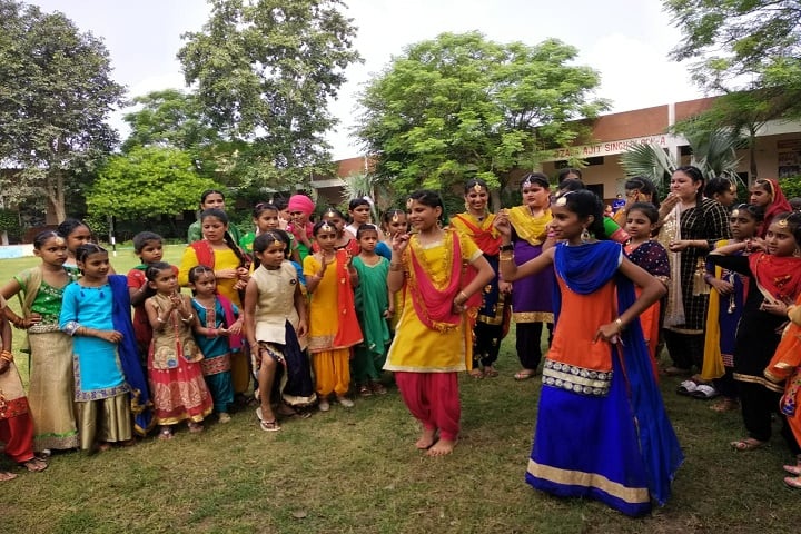 Guru Nanak International School-Dance 1