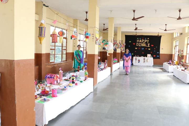 Guru Nanak Mission Public Senior Secondary School-Diwali Event