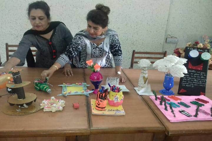 H M DAV Public School-Art Exhibition