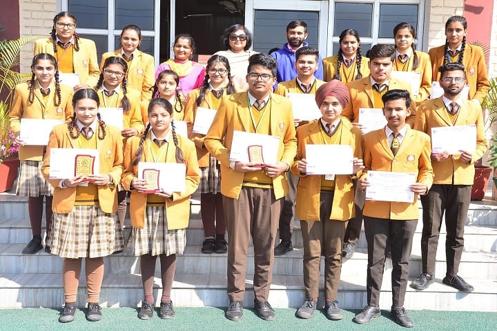 Heritage Public School-Award Receiving 2