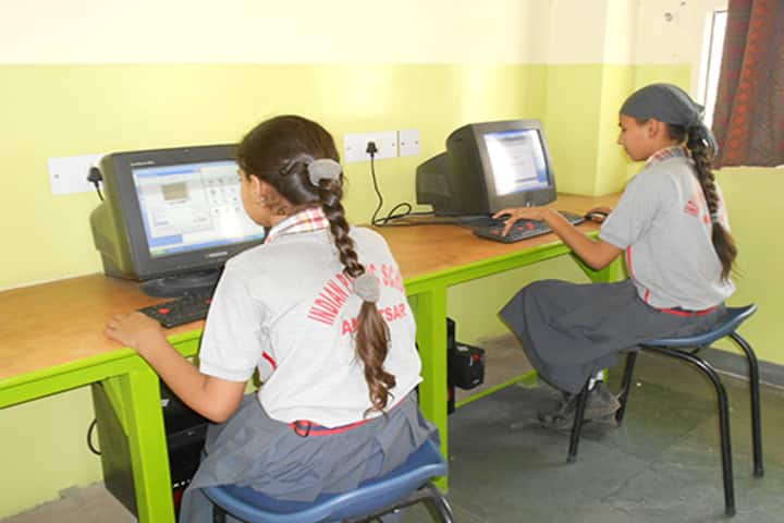 Indian Public School-Computer Lab