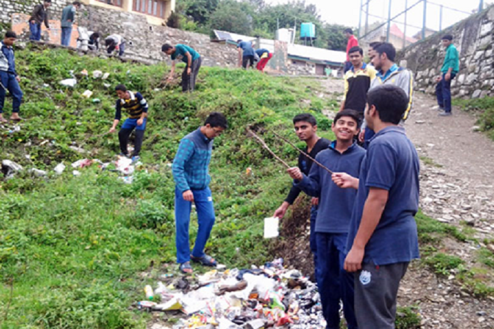 Jawahar Navodaya Vidyalaya-Cleaning The Campus