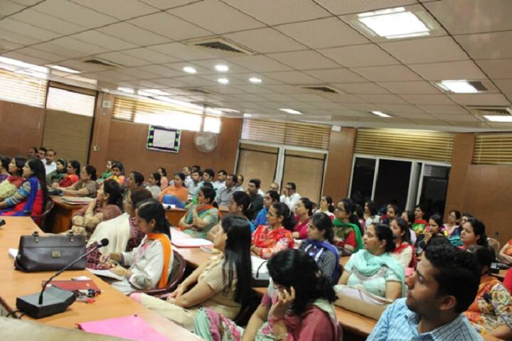 L R S DAV Senior Secondary Model School-Workshop