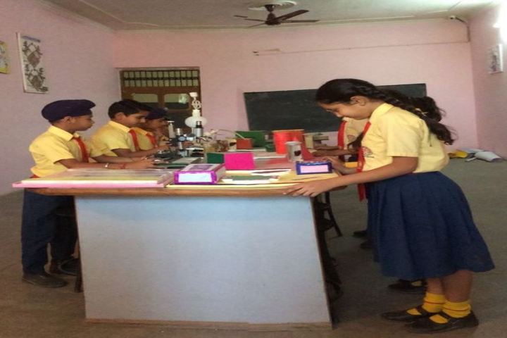 Lala Deep Chand Jain Public School-Biology-Lab