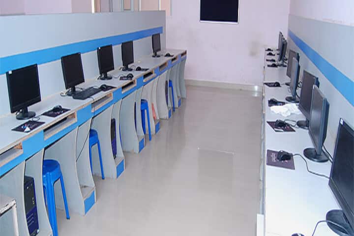 Late Ishar Das Gumber Dav Centenary Public School-Computer-Lab