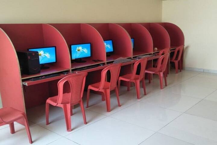 Lawrence International Convent School-IT-Lab
