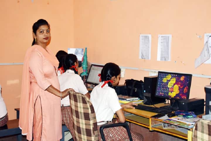 Maharaj Brahm Sagar Brahma Nand Bhuriwale Public School-Computer Lab