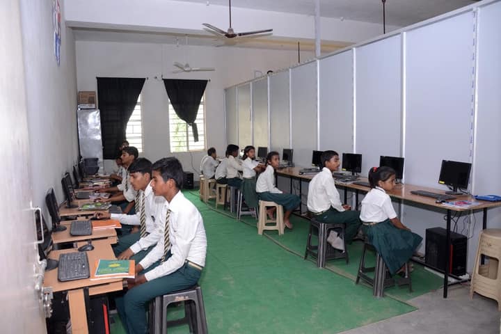 Jagriti Public School-Computer Lab