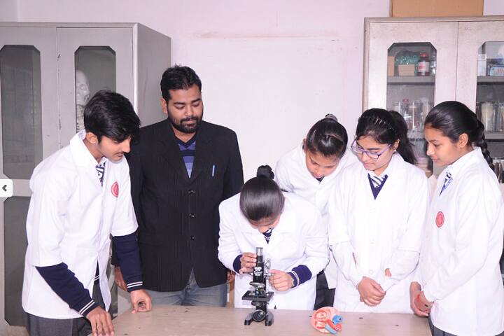 Manu Vatika Day Boarding School-Biology Lab