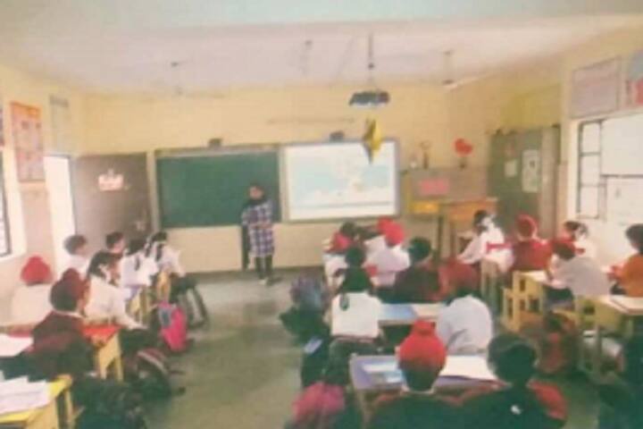 Mata Gujri Senior Secondary School-Classroom