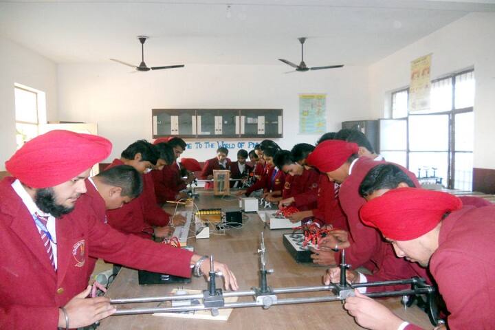 Mata Gujri Senior Secondary School-Physics Laboratory