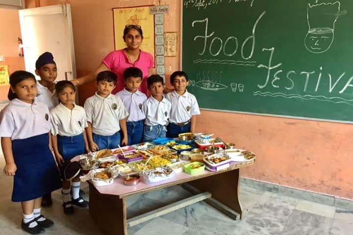 Maxim Merry School-Food fest