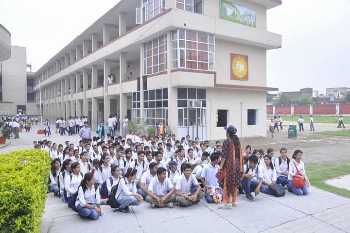 Mela Devi Kalra Arya School-Campus View