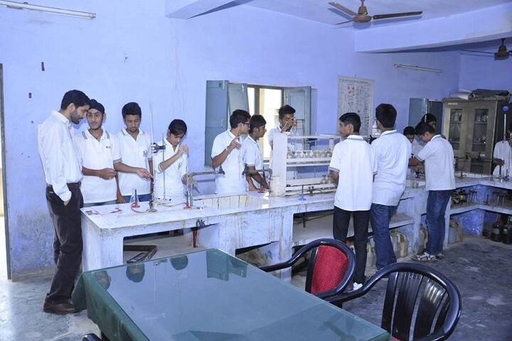 Mela Devi Kalra Arya School-Chemistry lab