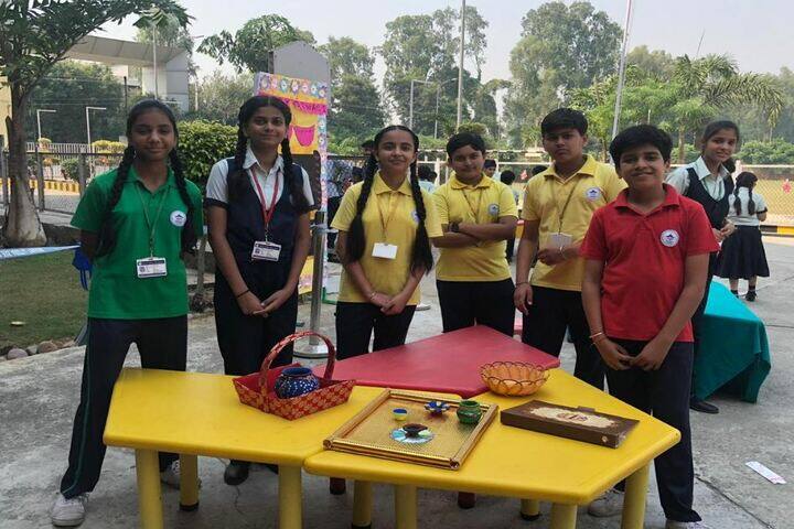 Mount Litera Zee School-Art and Craft