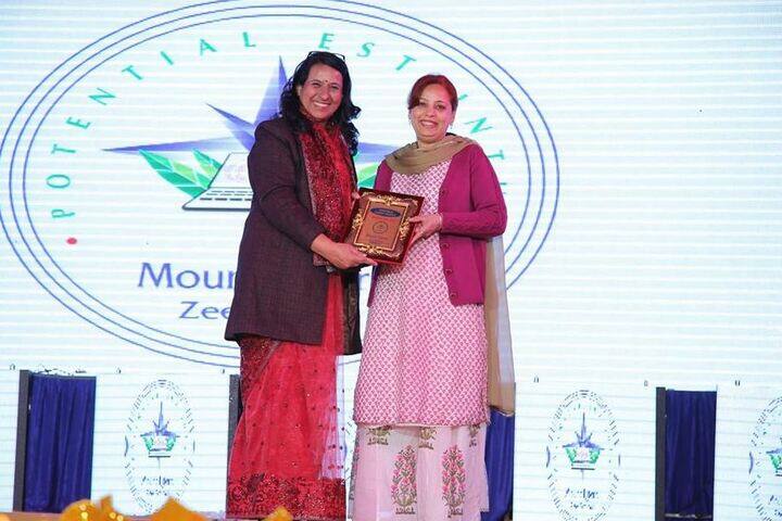 Mount Litera Zee School-Award