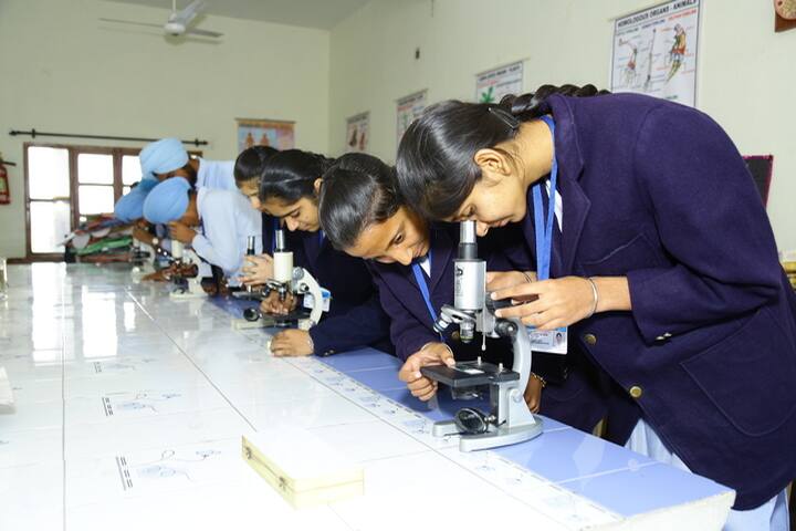 Nankana Sahib Public Senior Secondary School-Physics Lab