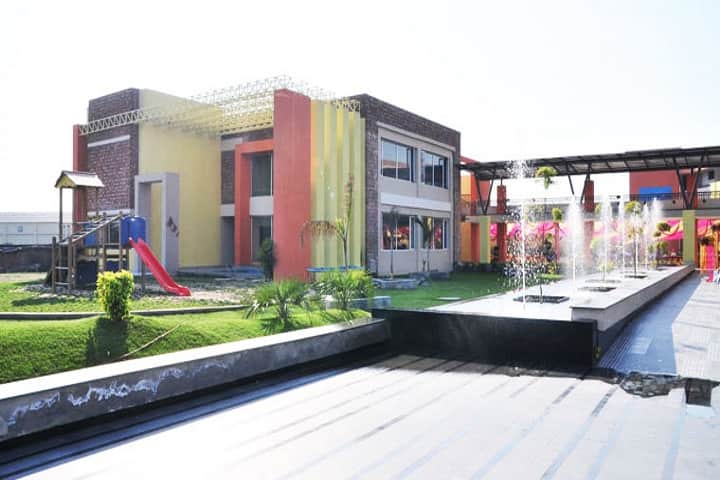 Oakridge International School-Campus